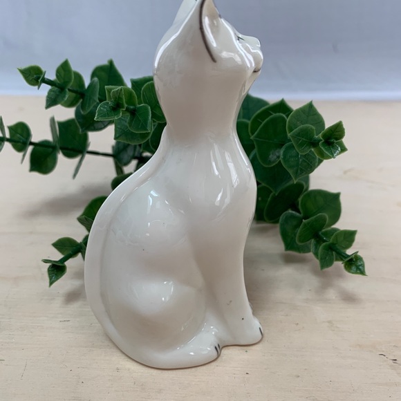 Vintage Belleek Porcelain Kitty Cat - Picture 7 of 8